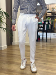 PANTALONI CAPRI CON PENCE DETTAGLIO CINTURINO