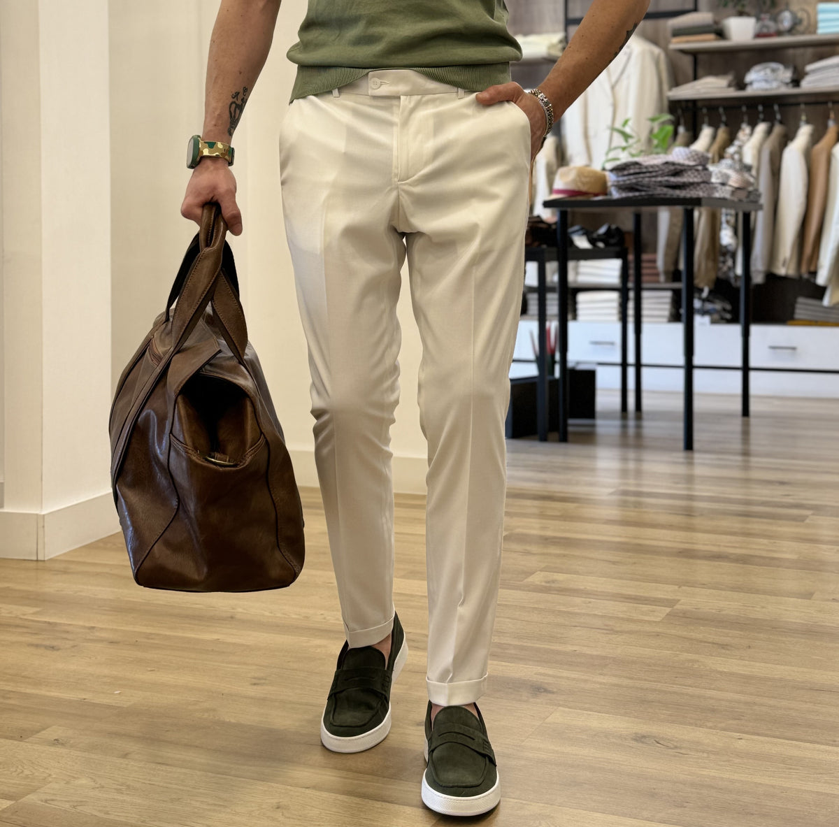PANTALONI CAPRI TINTA UNITA PIEGA INGLESE